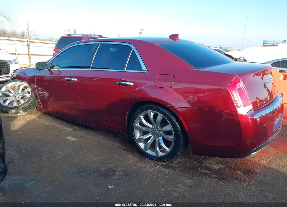 2019 CHRYSLER 300 LIMITED VIN: 2C3CCAEG8KH697940