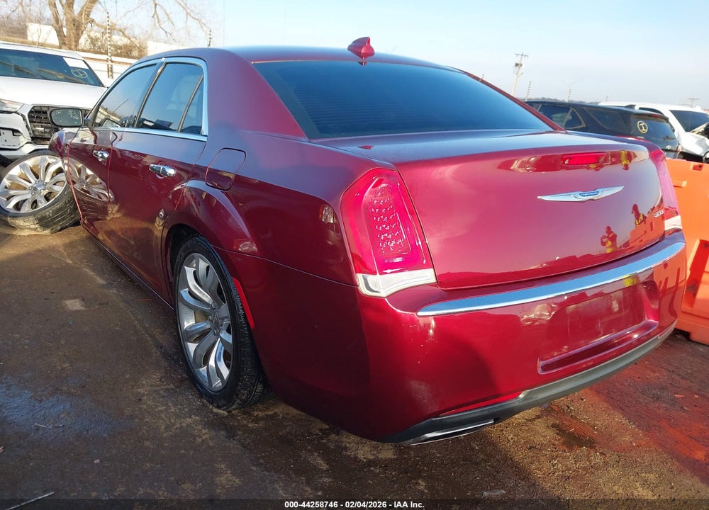 2019 CHRYSLER 300 LIMITED VIN: 2C3CCAEG8KH697940