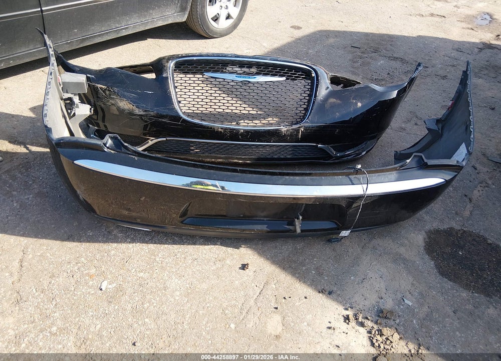 2018 CHRYSLER 300 TOURING L VIN: 2C3CCAAG3JH342047