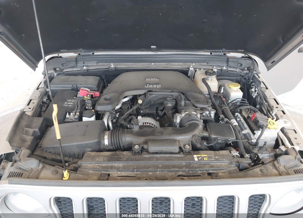 2019 JEEP WRANGLER UNLIMITED SAHARA VIN: 1C4HJXEG3KW596767