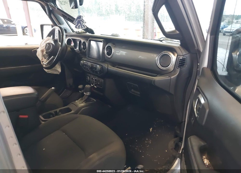 2019 JEEP WRANGLER UNLIMITED SAHARA VIN: 1C4HJXEG3KW596767