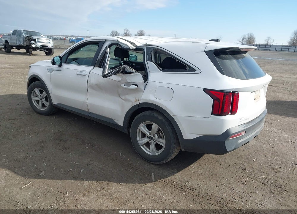 2023 KIA SORENTO LX VIN: 5XYRG4LC2PG180991