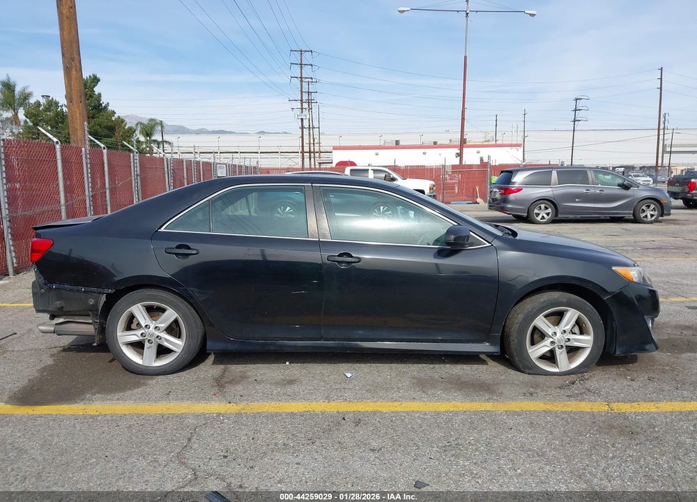 2014 TOYOTA CAMRY SE VIN: 4T1BF1FK6EU393455