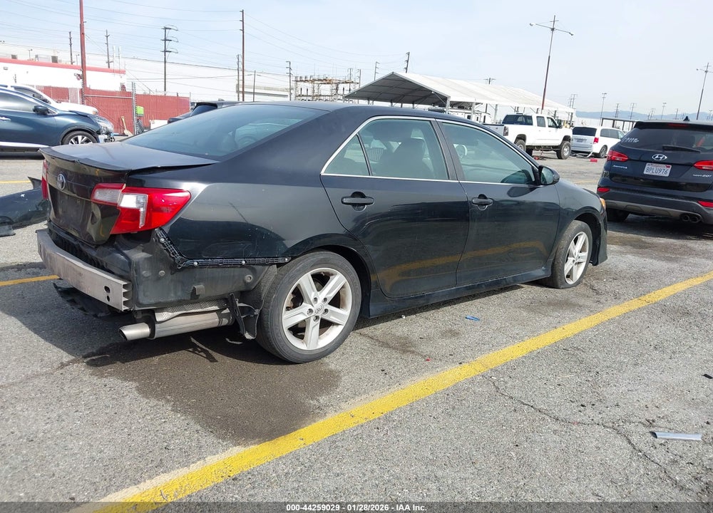2014 TOYOTA CAMRY SE VIN: 4T1BF1FK6EU393455