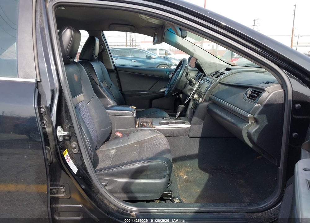 2014 TOYOTA CAMRY SE VIN: 4T1BF1FK6EU393455
