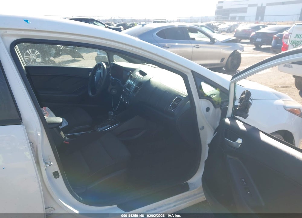 2017 KIA FORTE LX VIN: 3KPFK4A70HE037382