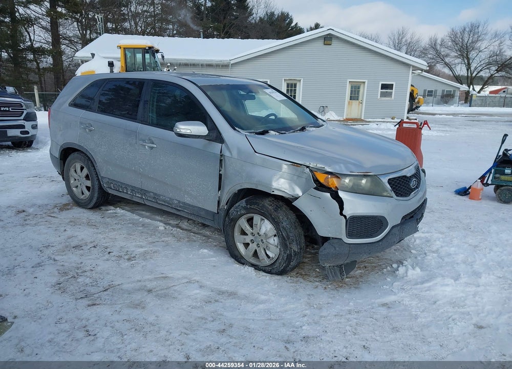 2012 KIA SORENTO LX VIN: 5XYKT3A14CG217395
