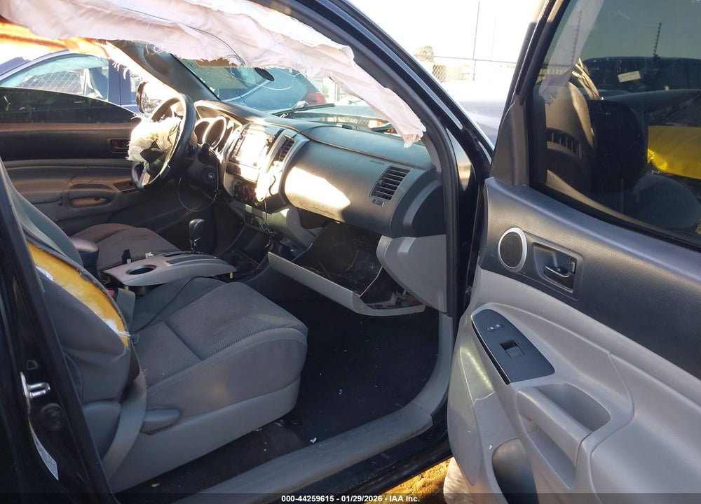 2015 TOYOTA TACOMA PRERUNNER V6 VIN: 3TMJU4GN5FM192202