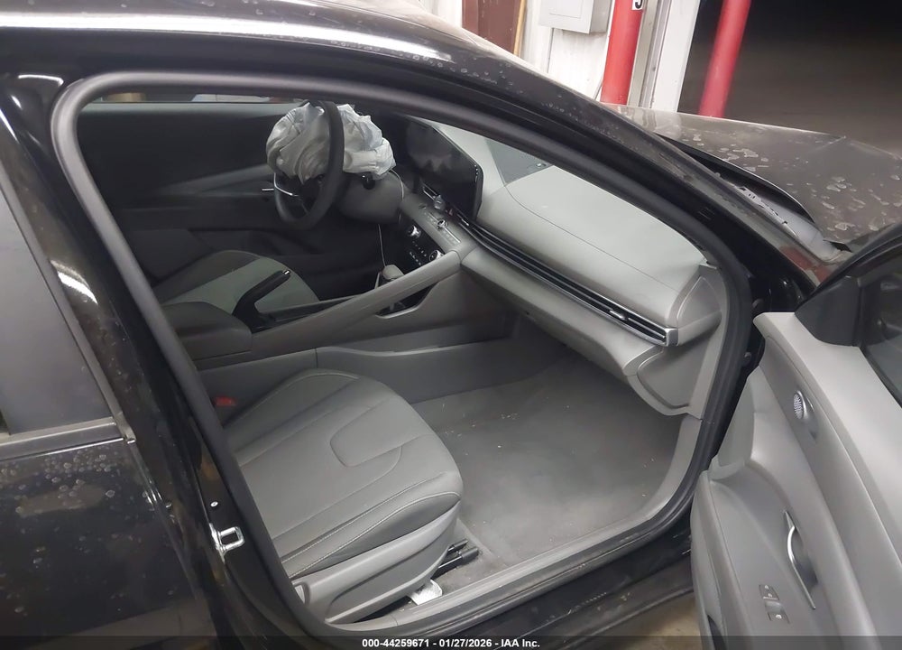 2024 HYUNDAI ELANTRA SEL VIN: KMHLM4DG6RU684361