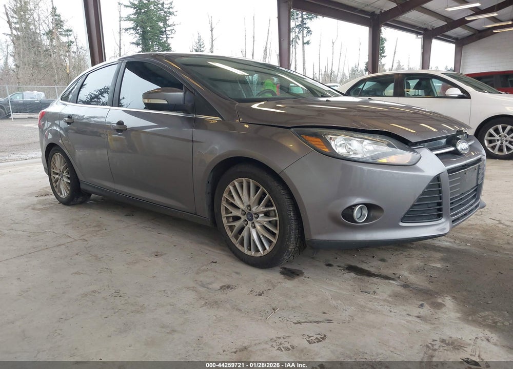 2014 FORD FOCUS TITANIUM VIN: 1FADP3J2XEL230364