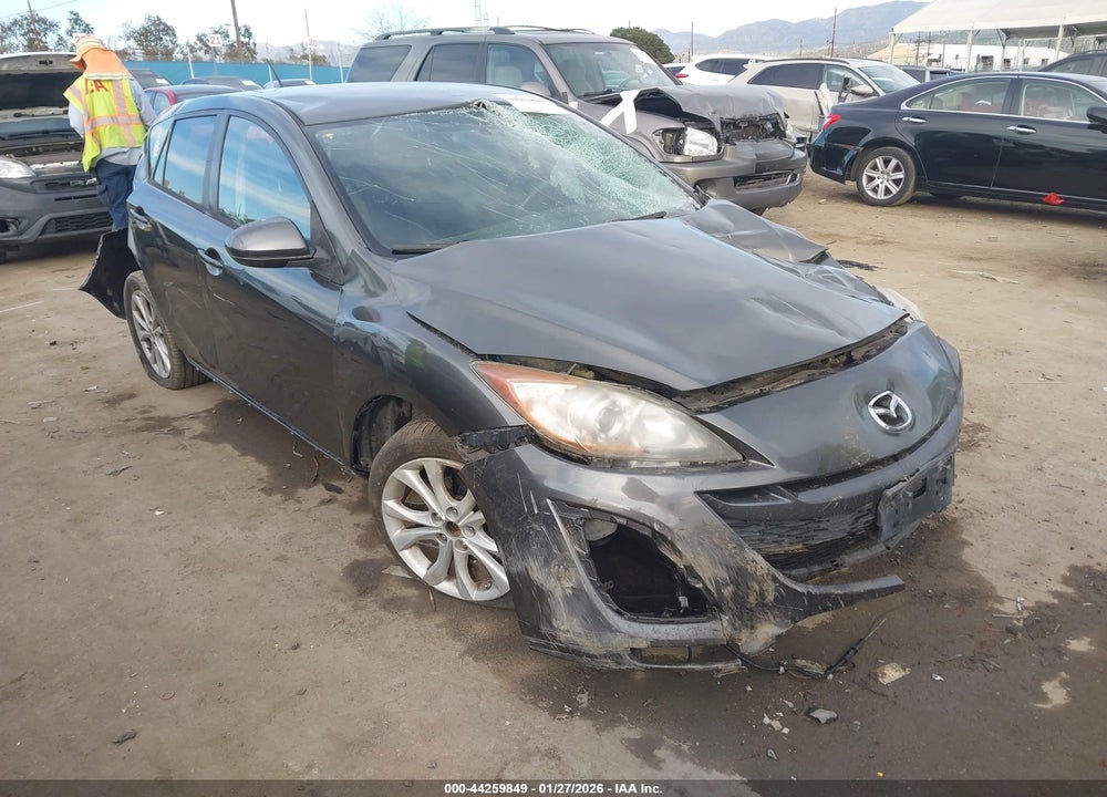 2011 MAZDA 3 S SPORT VIN: JM1BL1K64B1440002