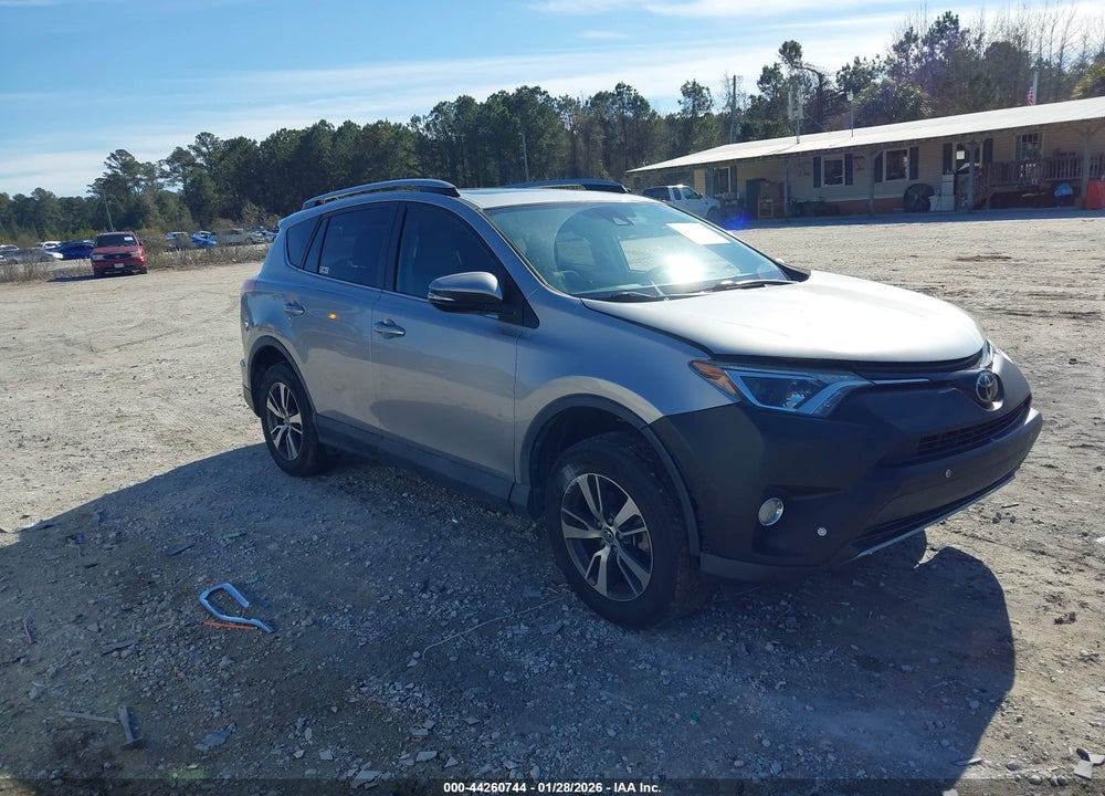 2017 TOYOTA RAV4 XLE VIN: 2T3WFREV5HW403416