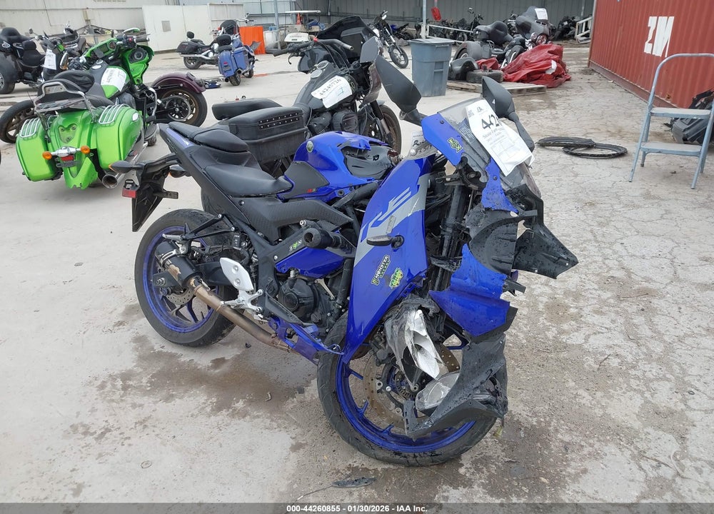 2021 YAMAHA YZFR3 A VIN: MH3RH18YXMK008232