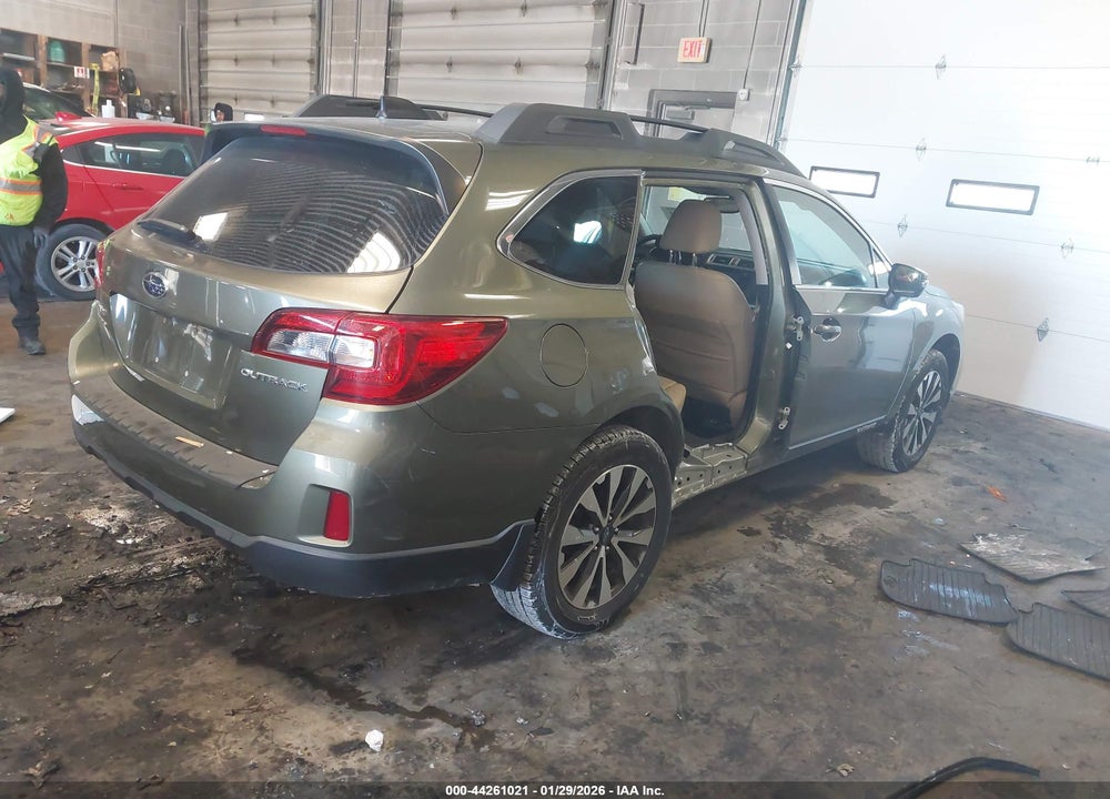 2016 SUBARU OUTBACK 2.5I LIMITED VIN: 4S4BSBLC8G3329716