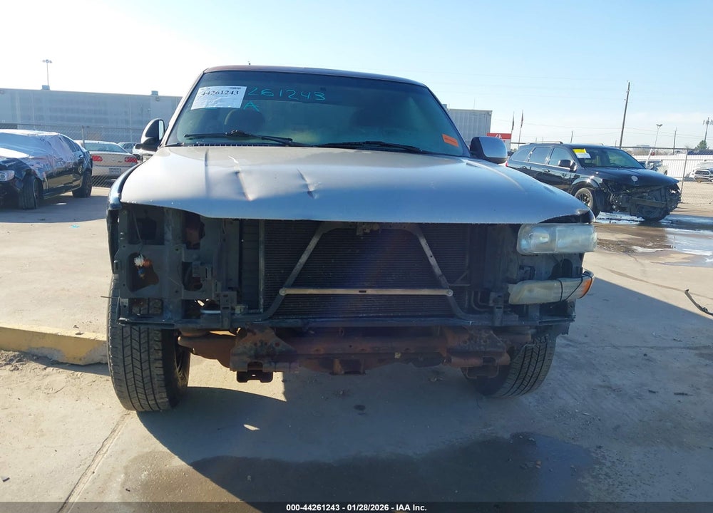 2000 CHEVROLET SILVERADO 1500 VIN: 2GCEC19T5Y1350904
