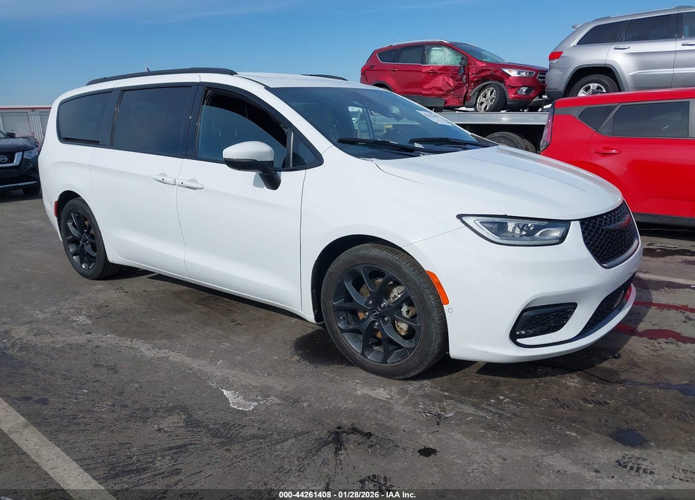 2023 CHRYSLER PACIFICA TOURING L VIN: 2C4RC1BG8PR629925