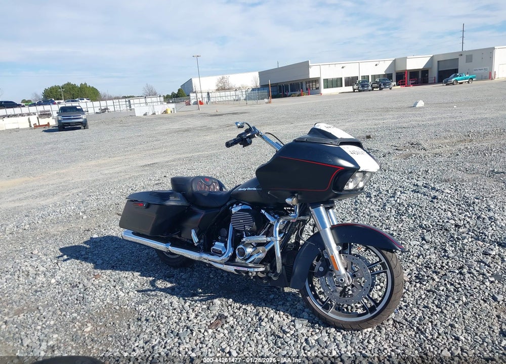 2017 HARLEY-DAVIDSON FLTRXS ROAD GLIDE SPECIAL VIN: 1HD1KTC17HB650091