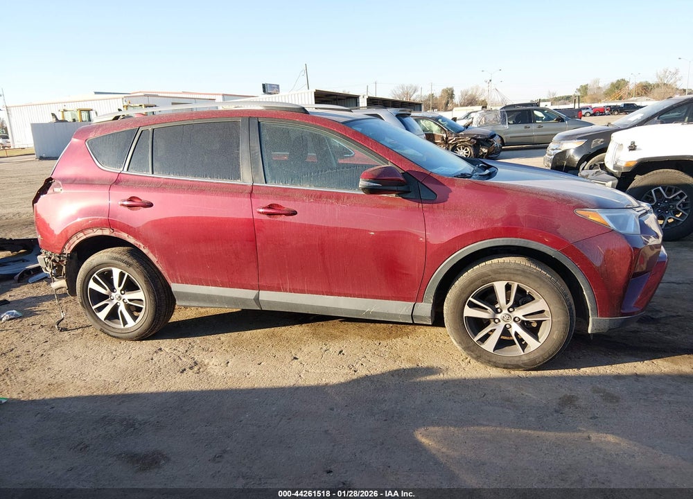 2018 TOYOTA RAV4 XLE VIN: 2T3RFREV8JW839289