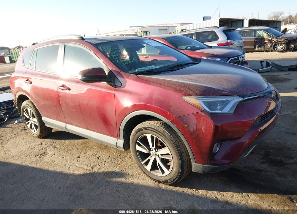 2018 TOYOTA RAV4 XLE VIN: 2T3RFREV8JW839289