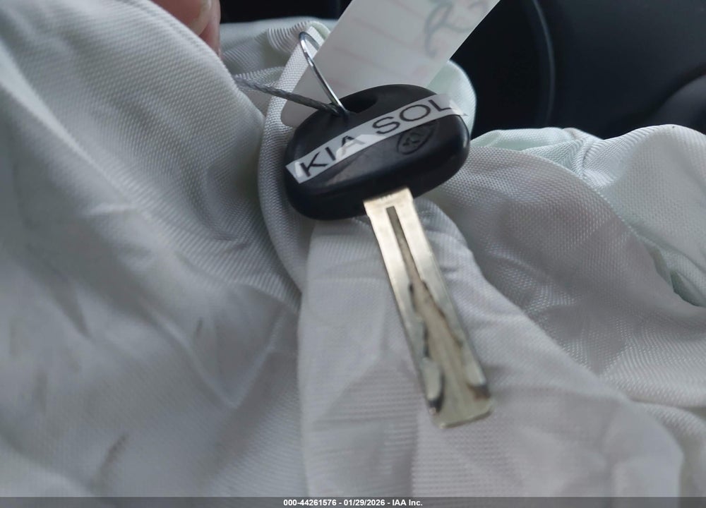 2015 KIA SOUL VIN: KNDJN2A26F7181350