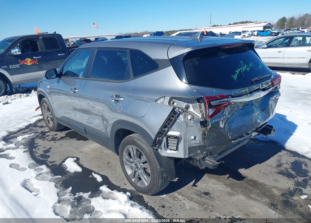 2023 KIA SELTOS LX VIN: KNDEPCAA2P7461485