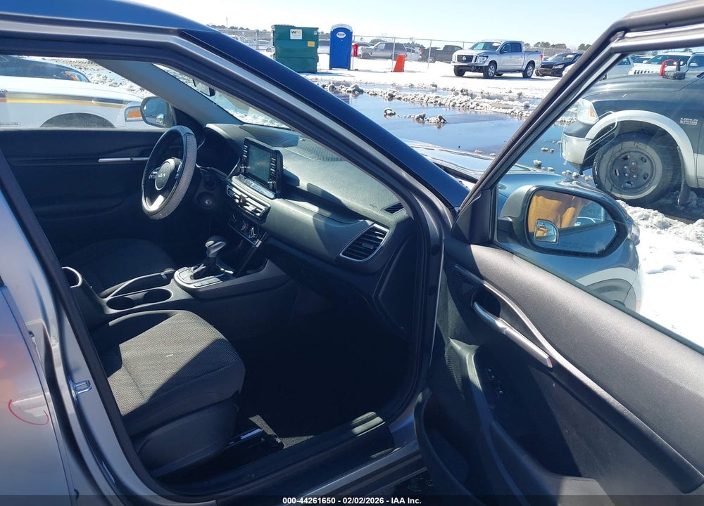 2023 KIA SELTOS LX VIN: KNDEPCAA2P7461485