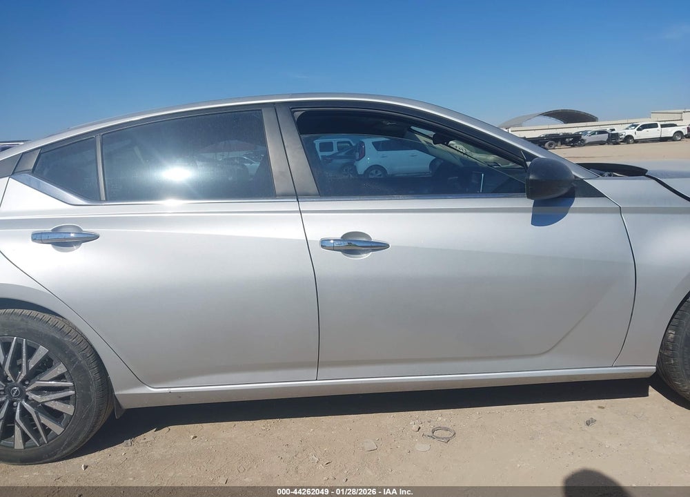 2024 NISSAN ALTIMA SV FWD VIN: 1N4BL4DV2RN302845