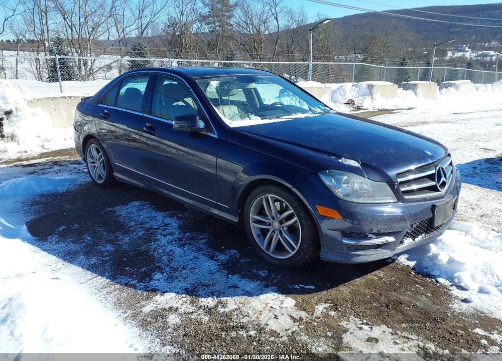 2014 MERCEDES-BENZ C 300 SPORT 4MATIC VIN: WDDGF8AB8ER323040