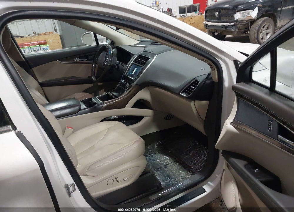 2017 LINCOLN MKX RESERV VIN: 2LMPJ8LR9HBL40505