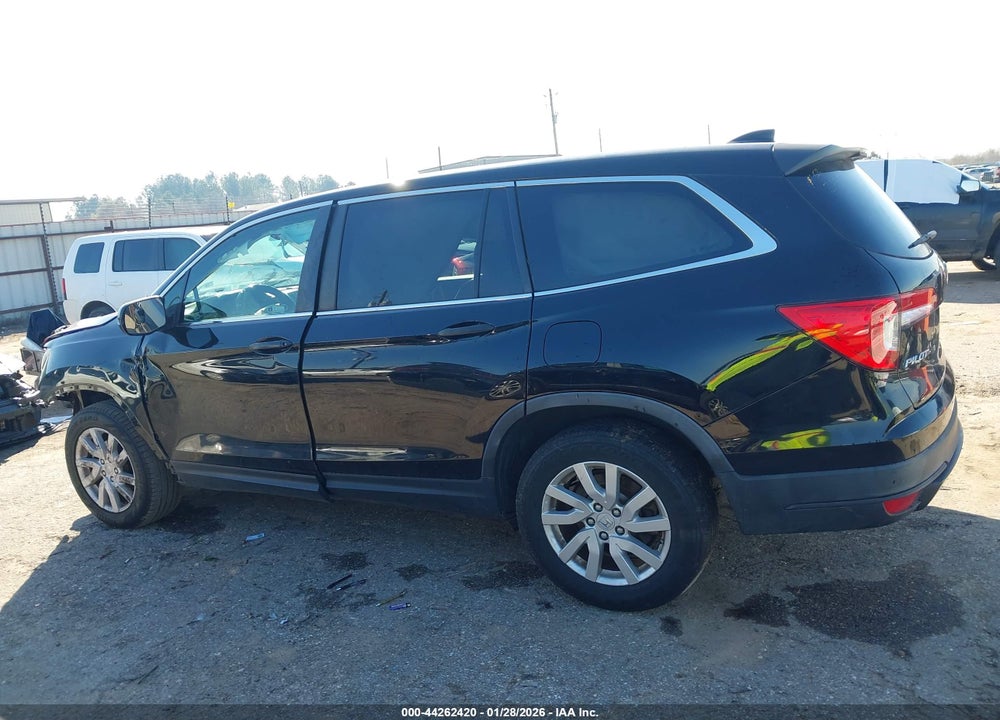 2020 HONDA PILOT 2WD LX VIN: 5FNYF5H17LB022434