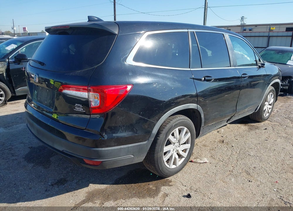 2020 HONDA PILOT 2WD LX VIN: 5FNYF5H17LB022434