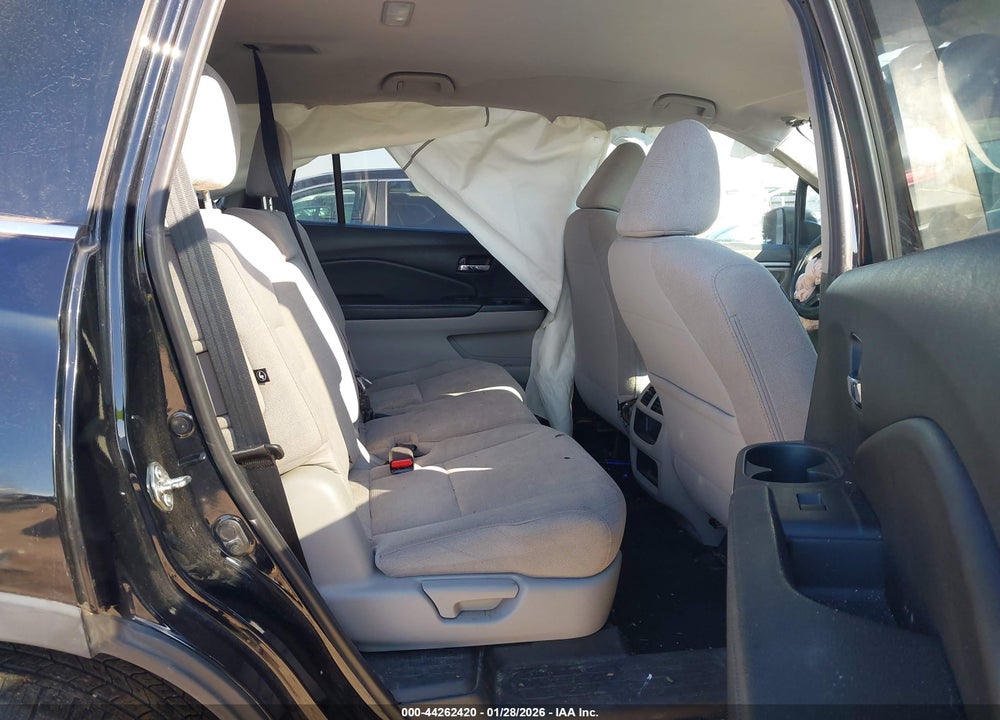 2020 HONDA PILOT 2WD LX VIN: 5FNYF5H17LB022434