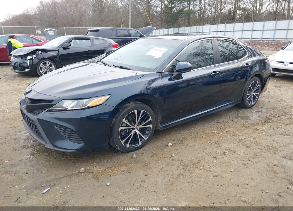 2018 TOYOTA CAMRY SE VIN: 4T1B11HK4JU671114
