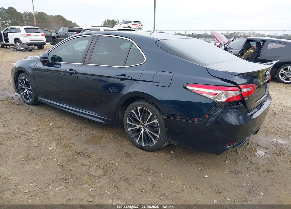 2018 TOYOTA CAMRY SE VIN: 4T1B11HK4JU671114