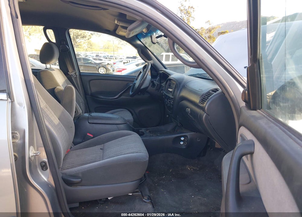 2005 TOYOTA TUNDRA SR5 V8 VIN: 5TBET34105S471371