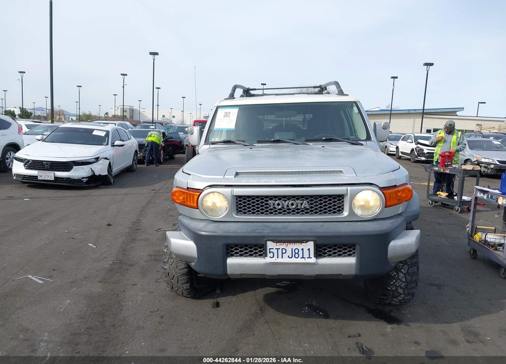 2007 TOYOTA FJ CRUISER VIN: JTEBU11F970003006