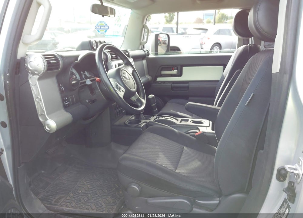 2007 TOYOTA FJ CRUISER VIN: JTEBU11F970003006