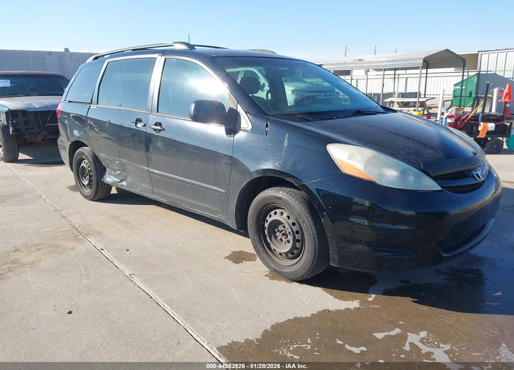 2008 TOYOTA SIENNA CE VIN: 5TDZK23C58S118847