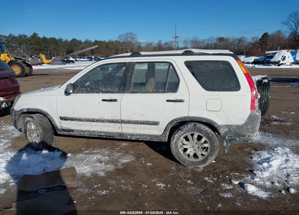 2002 HONDA CR-V LX VIN: JHLRD68422C002617
