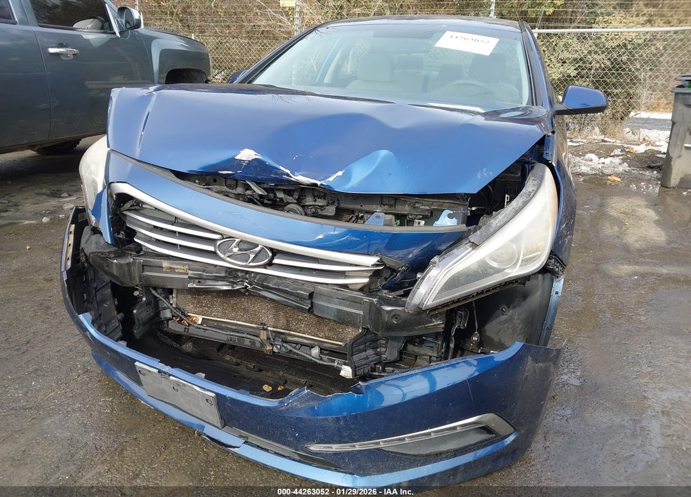 2015 HYUNDAI SONATA SE VIN: 5NPE24AF6FH038306