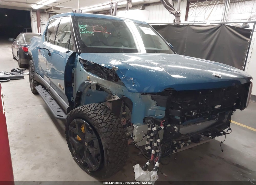 2022 RIVIAN R1T ADVENTURE VIN: 7FCTGAAA9NN014487