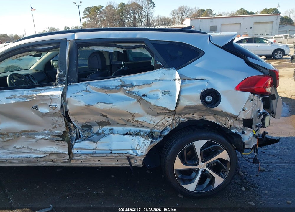 2018 HYUNDAI TUCSON LIMITED VIN: KM8J33A22JU807333