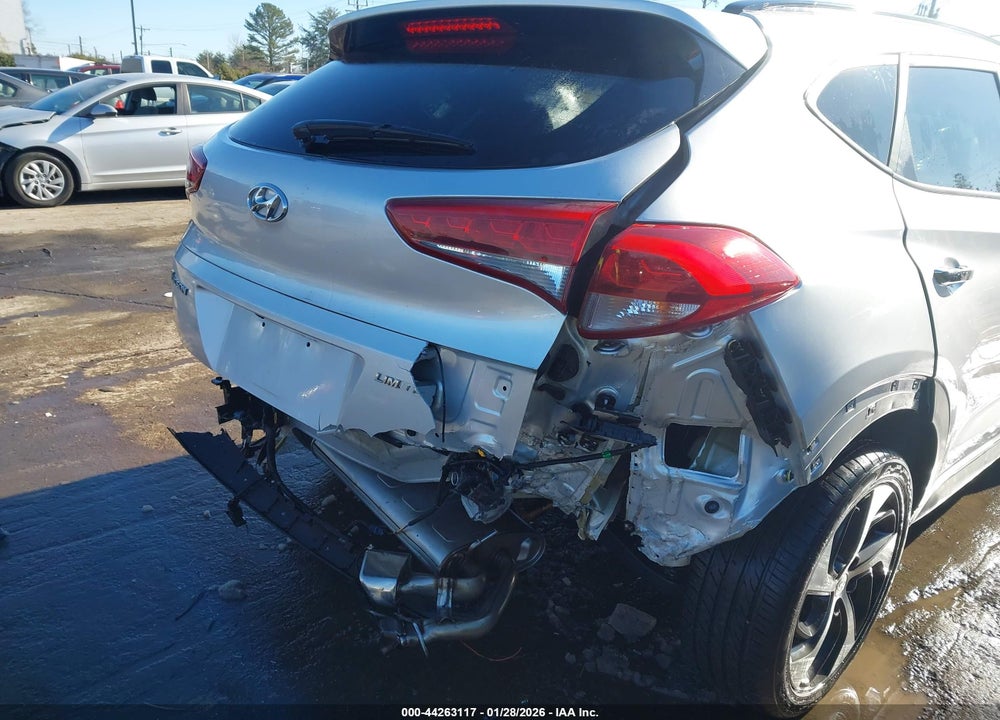 2018 HYUNDAI TUCSON LIMITED VIN: KM8J33A22JU807333