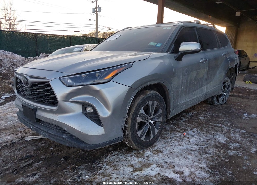 2021 TOYOTA HIGHLANDER XLE VIN: 5TDGZRBH1MS153467