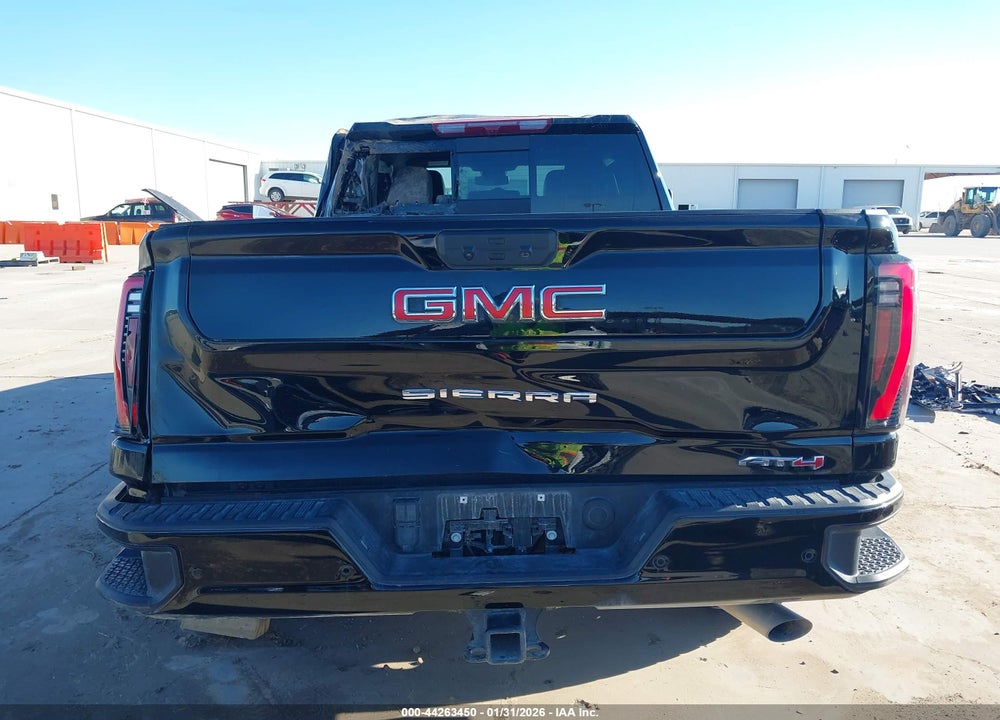 2025 GMC SIERRA 2500HD 4WD  STANDARD BED AT4 VIN: 1GT4UPE74SF334813