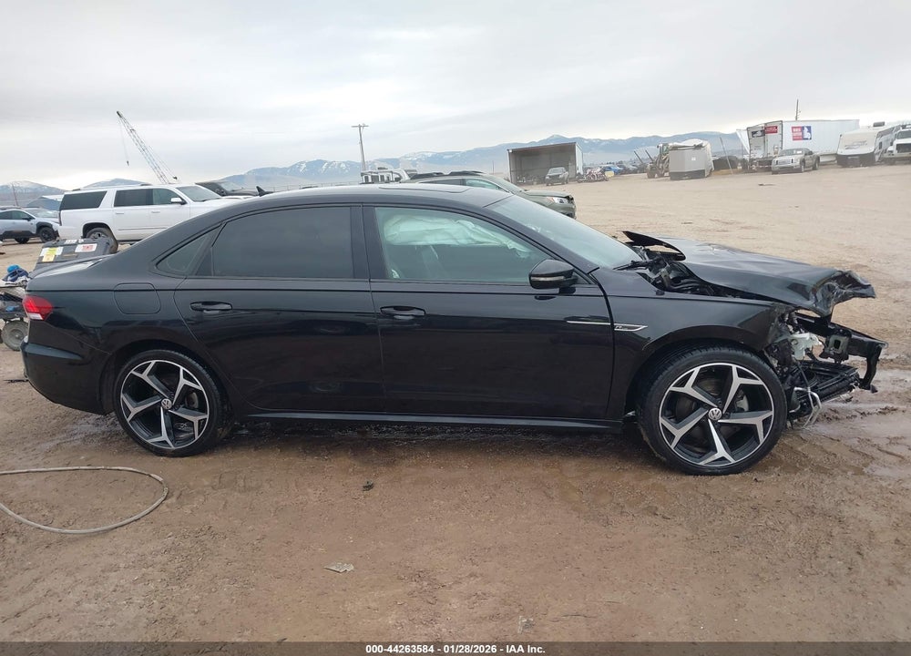 2021 VOLKSWAGEN PASSAT 2.0T R-LINE VIN: 1VWMA7A38MC004833
