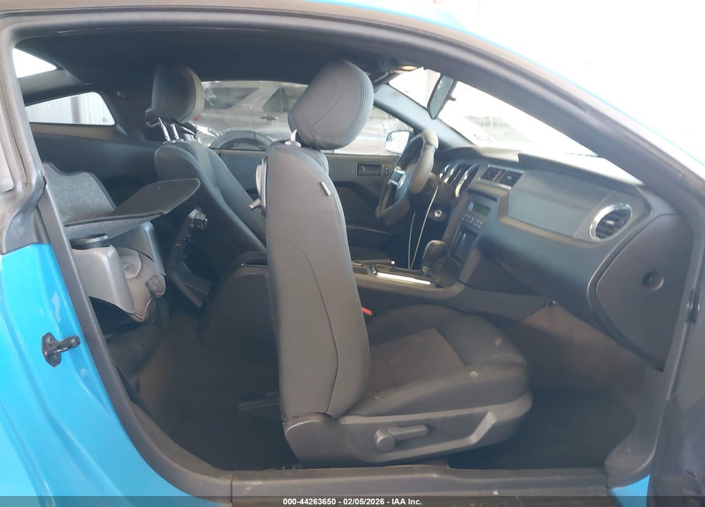 2013 FORD MUSTANG V6 VIN: 1ZVBP8AM2D5282085