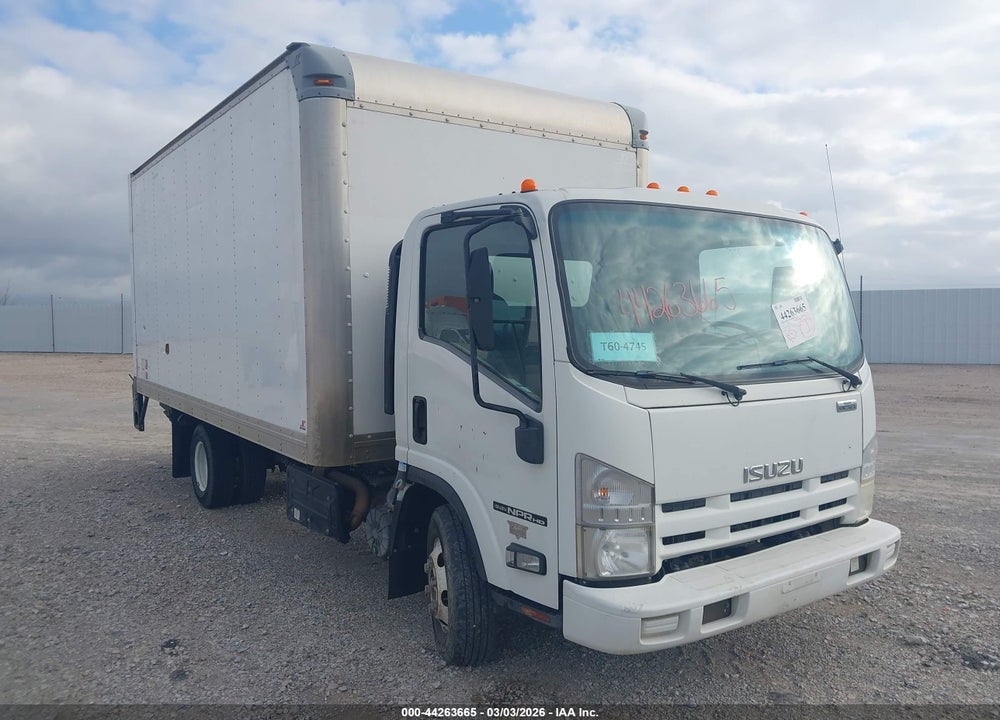 2015 ISUZU NPR DSL REG AT VIN: JALC4W165F7004745