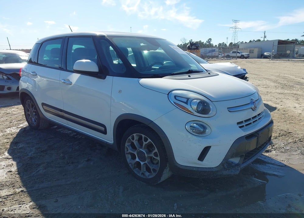 2014 FIAT 500L TREKKING VIN: ZFBCFADH7EZ011942