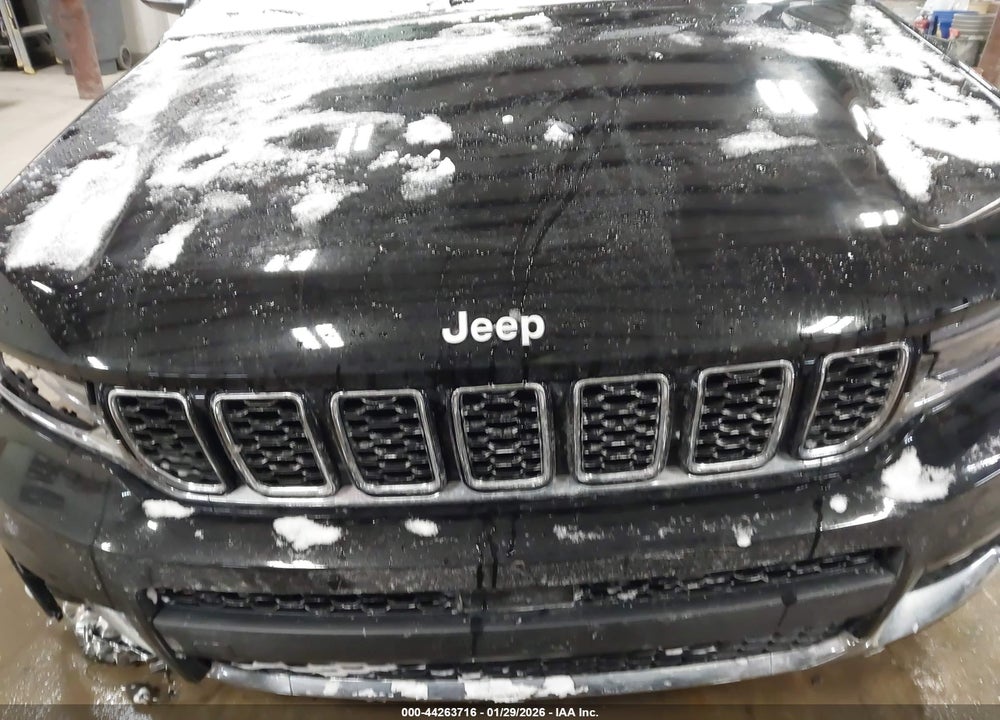 2025 JEEP GRAND CHEROKEE L LIMITED 4X4 VIN: 1C4RJKBG8S8769506